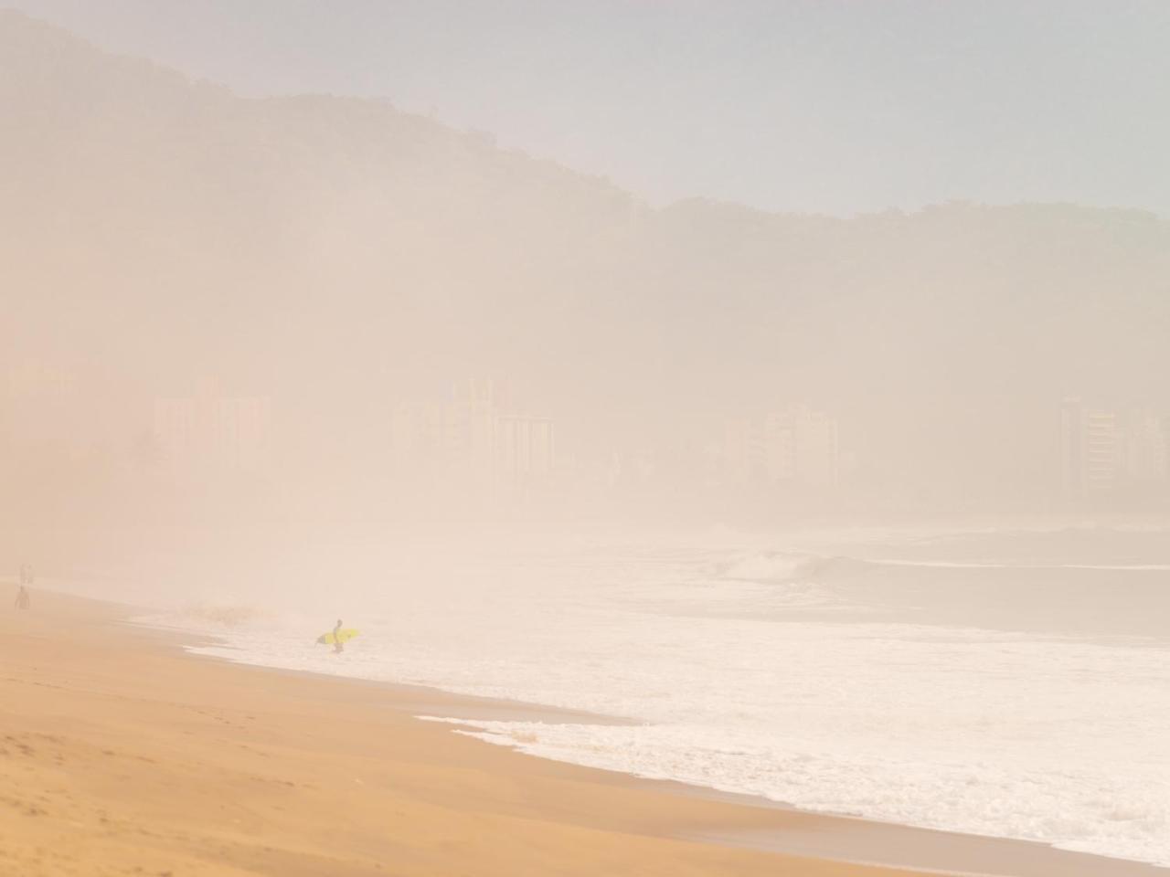 Pousada Pe Na Areia Caraguatatuba Bagian luar foto