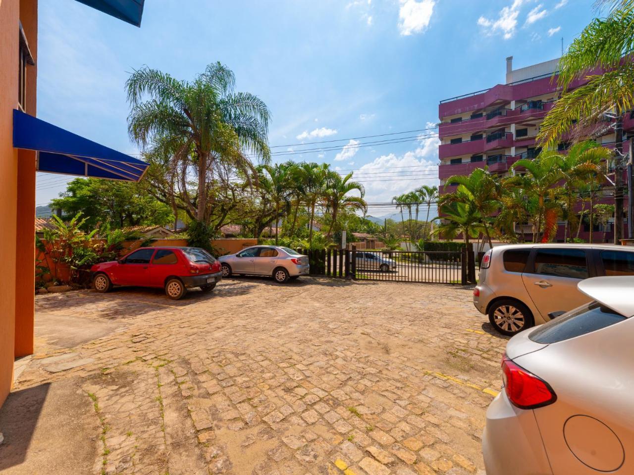 Pousada Pe Na Areia Caraguatatuba Bagian luar foto